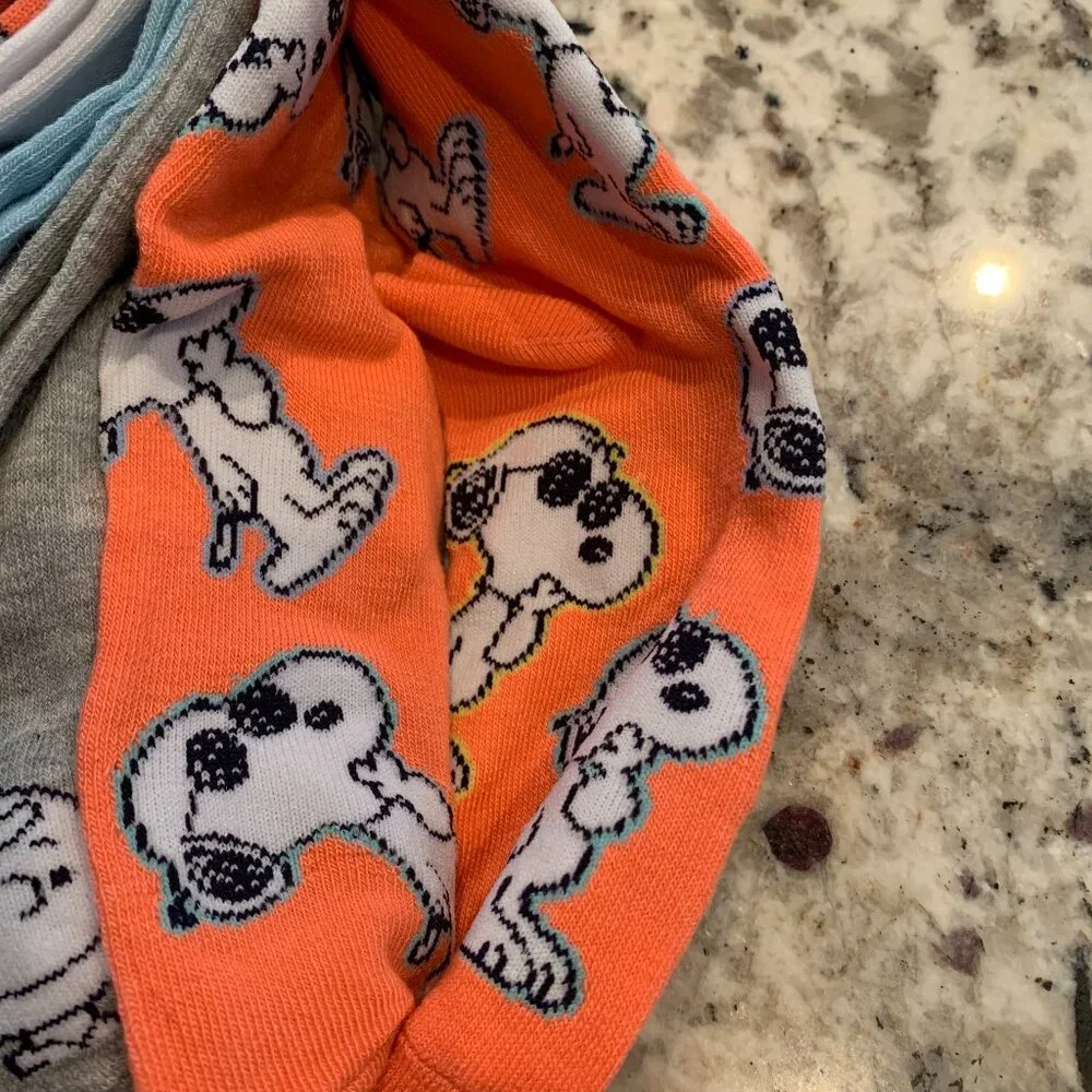 Peanuts Snoopy Charlie Brown Socks NWT 5 pair
